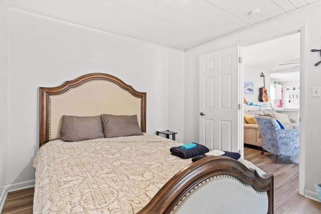Dolphin Cove - Whole Waterfront House With Dock Villa Ocean Isle Beach Eksteriør billede