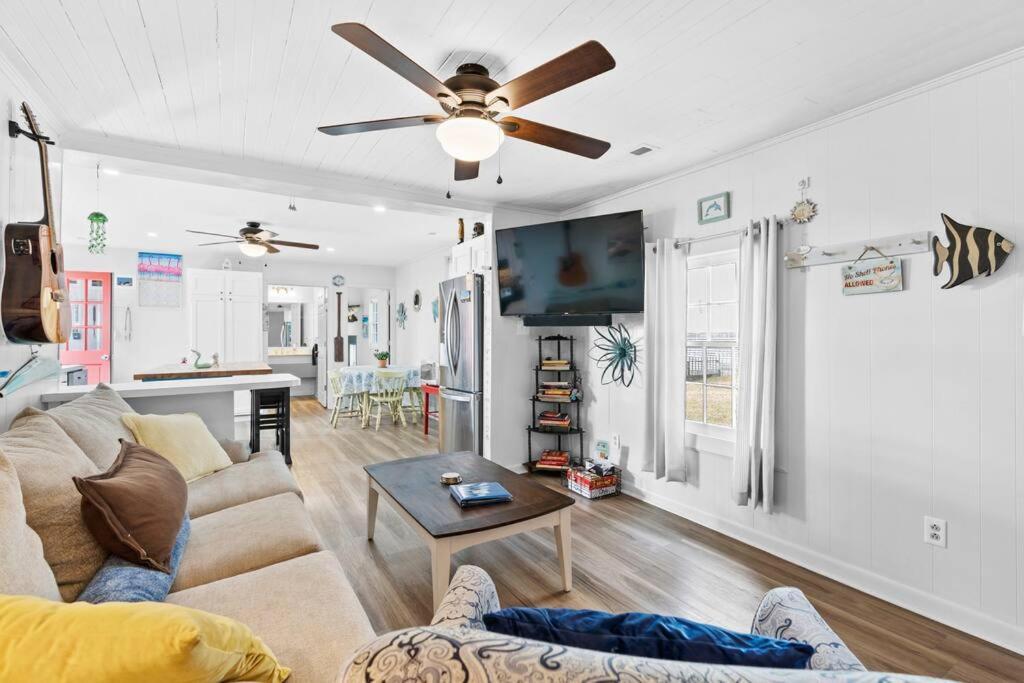 Dolphin Cove - Whole Waterfront House With Dock Villa Ocean Isle Beach Eksteriør billede